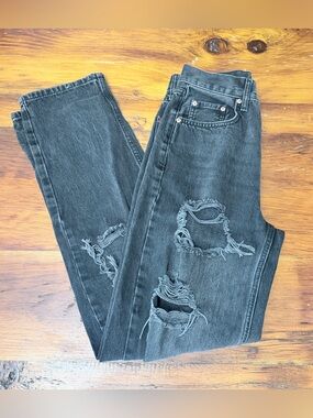 BDG black distressed jeans 25